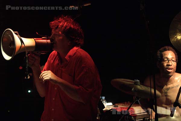 WEEN - 2008-05-11 - PARIS - La Maroquinerie - Aaron Freeman - Claude Coleman Jr